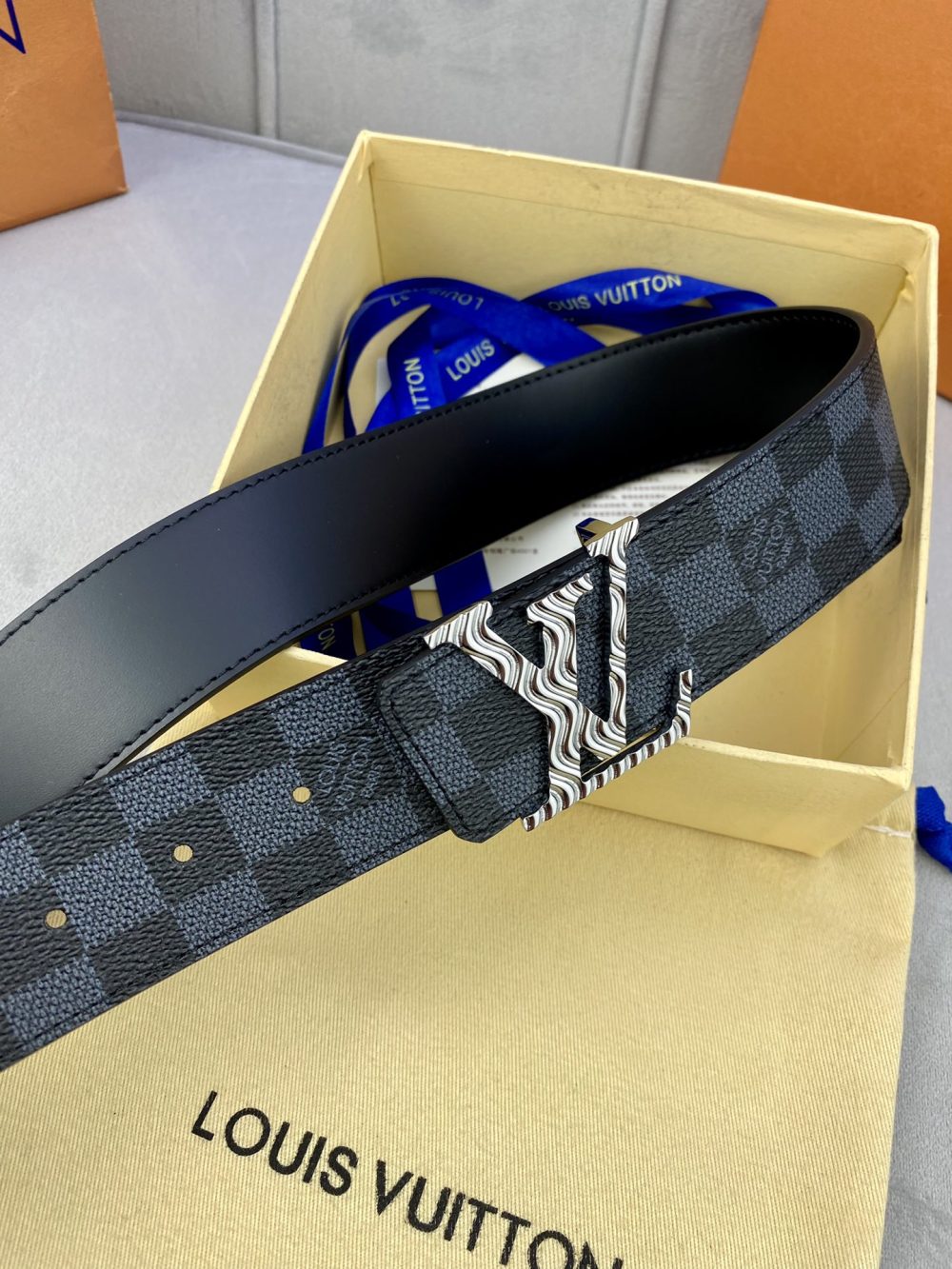 Louis Vuitton Iconic Reversible LV Belt Black LV Women Belt - Crozus