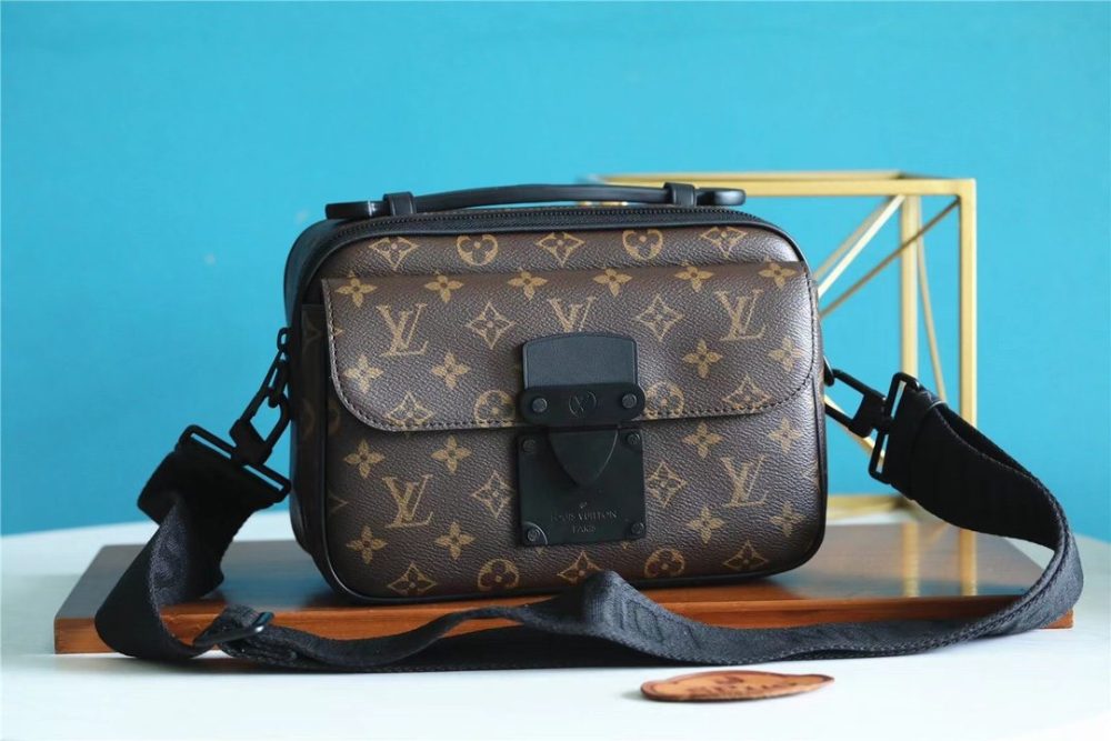 Louis Vuitton S-Lock Messenger Monogram Macassar For Men, Men's Bags, Shoulder And Crossbody Bags 8.7in/22cm LV M45806 - Crozus