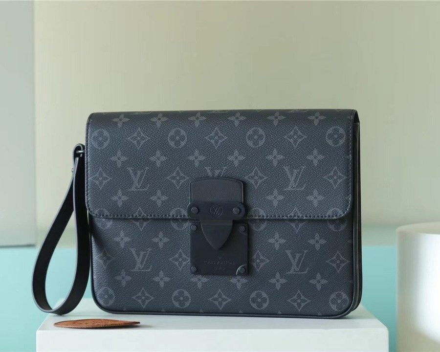 Louis Vuitton S Lock A4 Pouch Taurillon Black For Men, Men's Bags, Shoulder And Crossbody Bags 10.6in/27cm LV  - Crozus