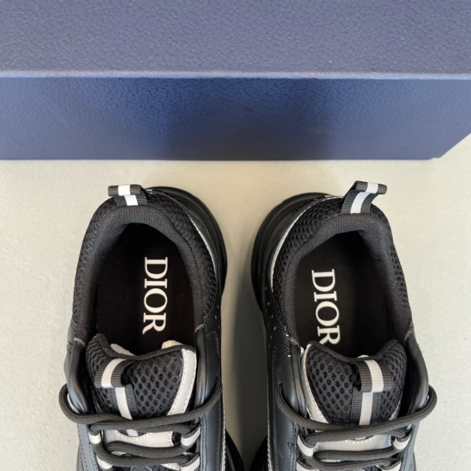 Dior B22 Sneaker In Black - DS22