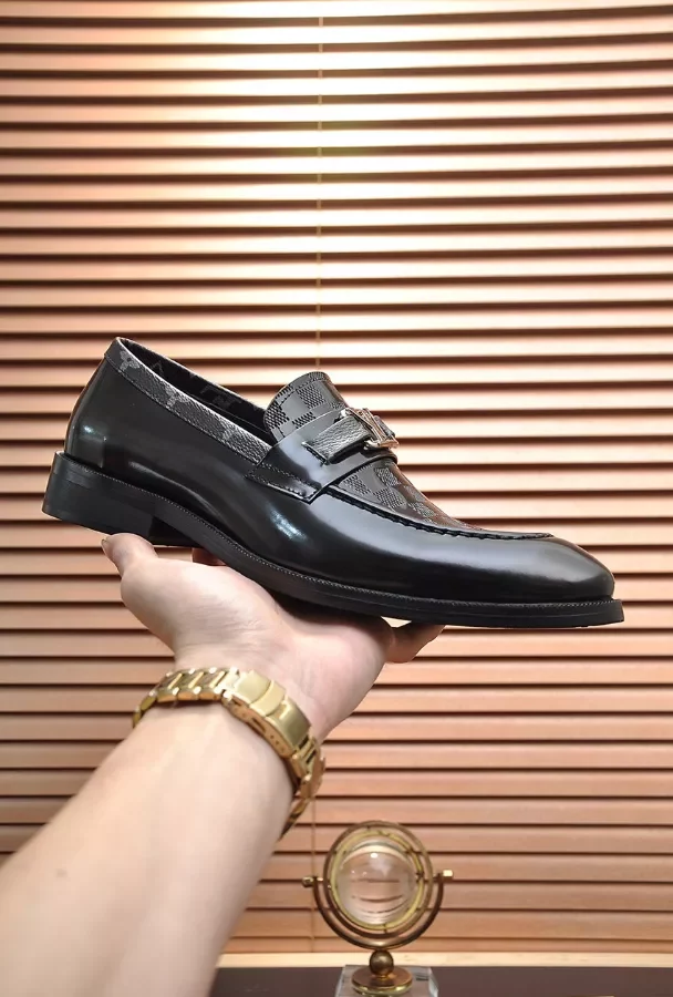 Louis Vuitton Loafer - LL20