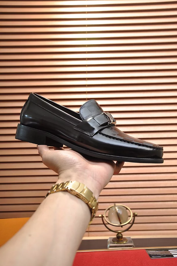 Louis Vuitton Loafer - LL22