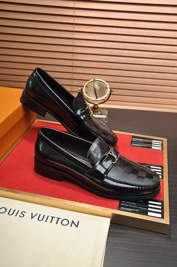 Louis Vuitton Loafer - LL22