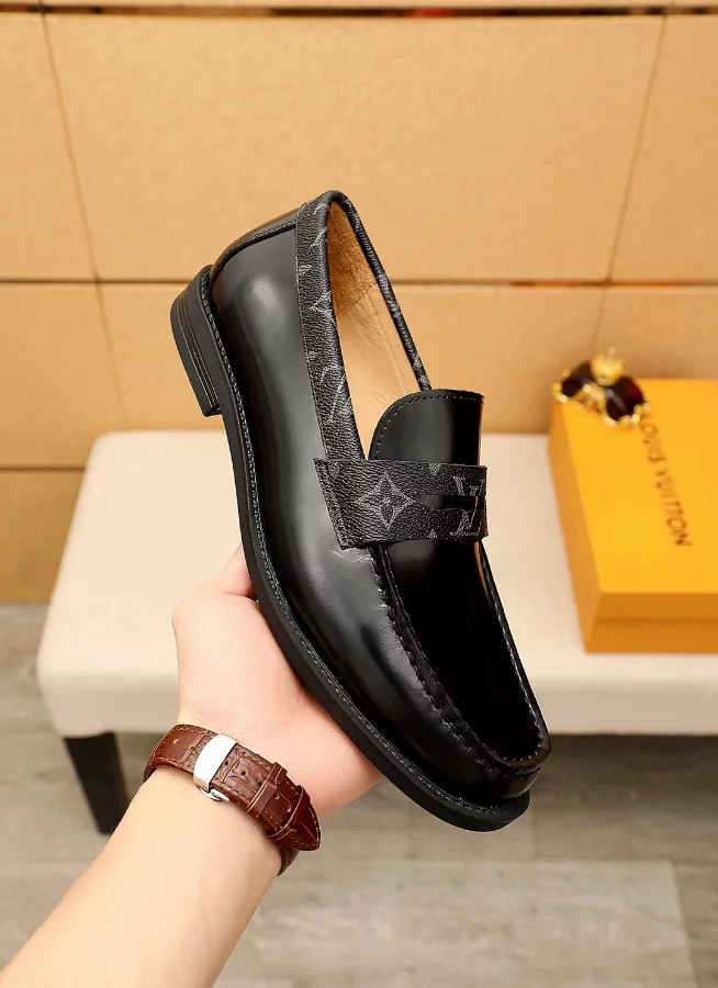 Louis Vuitton Loafer - LL30