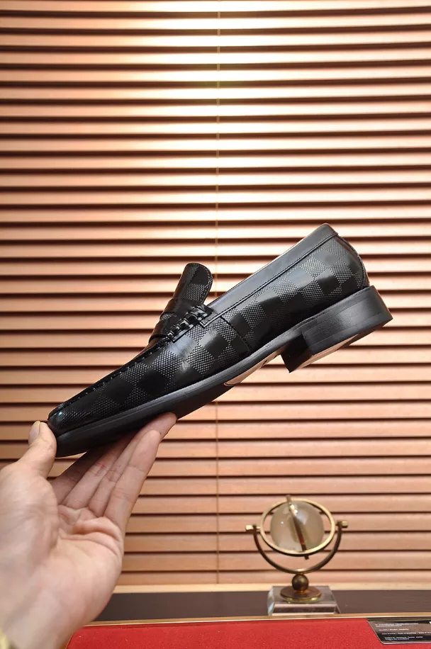 Louis Vuitton Loafer - LL23