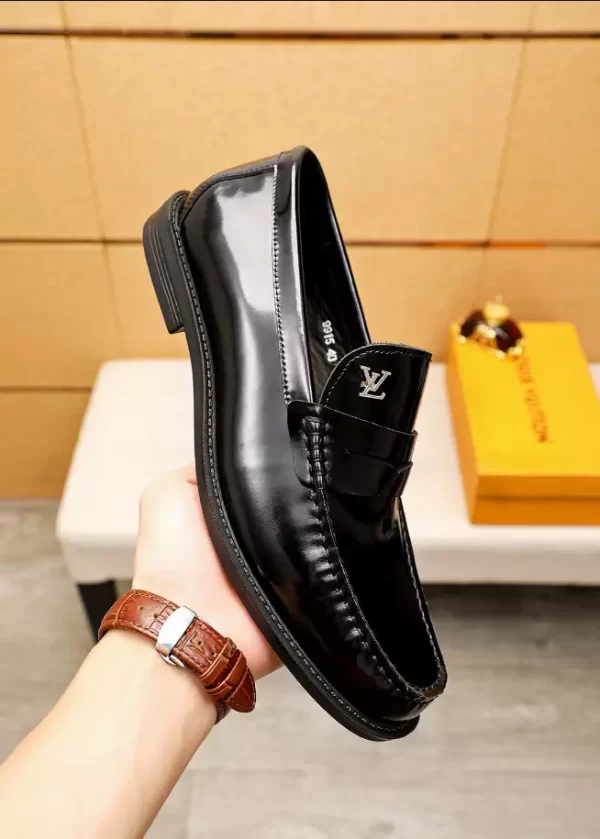 Louis Vuitton Loafer - LL33