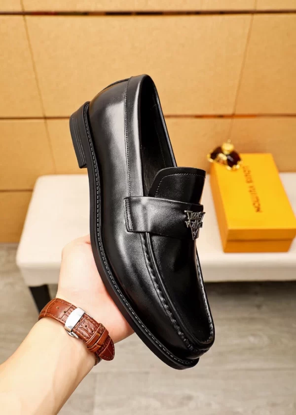 Louis Vuitton Loafer - LL35