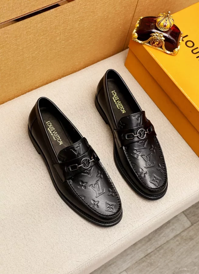 Louis Vuitton Major Loafer - LL09