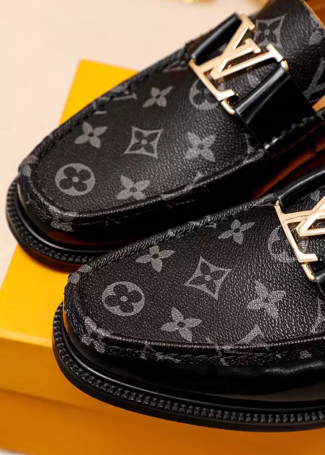 Louis Vuitton Louis Loafer - LL10