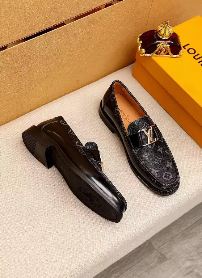 Louis Vuitton Louis Loafer - LL10