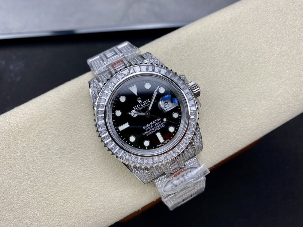 Rolex Submariner Iced Out Ref.116610LN-1 41mm Black Dial