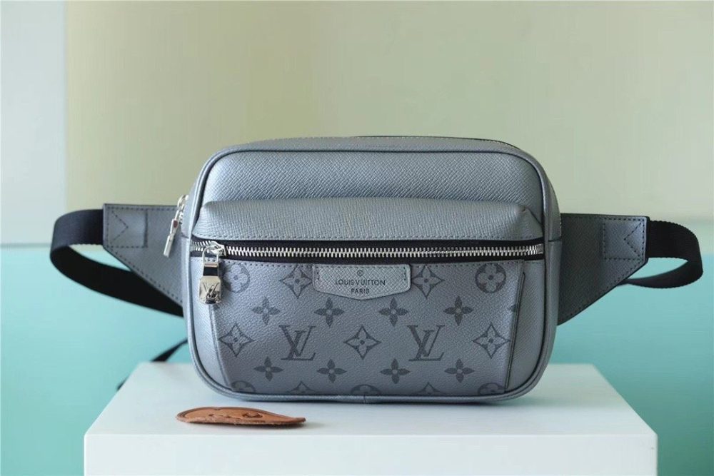 Louis Vuitton Outdoor Bumbag Monogram Canvas Grey For Men, Men's Bags 8.3in/21cm LV - Crozus