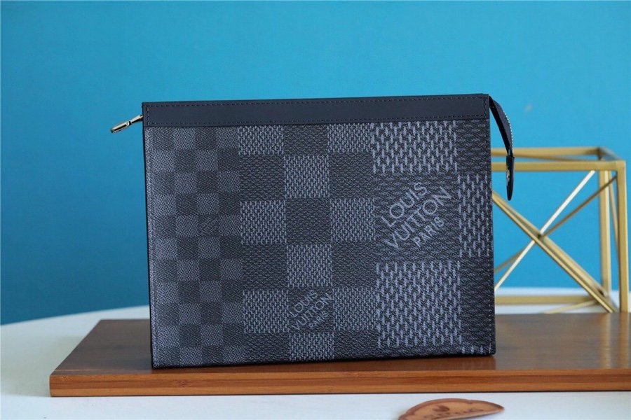 Louis Vuitton Pochette Voyage MM Damier Graphite 3D Canvas Grey For Men, Men's Travel Accessories 27cm LV N60444 - Crozus