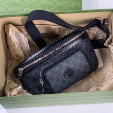 Gucci Belt Bag With Interlocking G Black GG Supreme Canvas For Men 9in/23cm GG ‎682933 92THN 1000 - Crozus