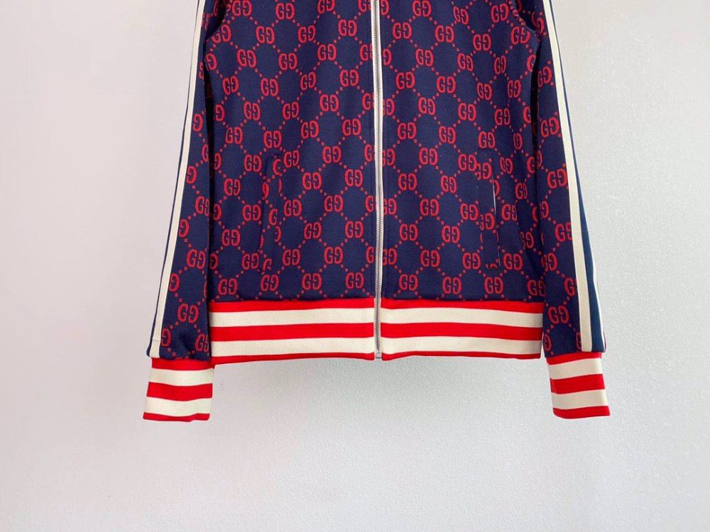 Blue-red Jackets